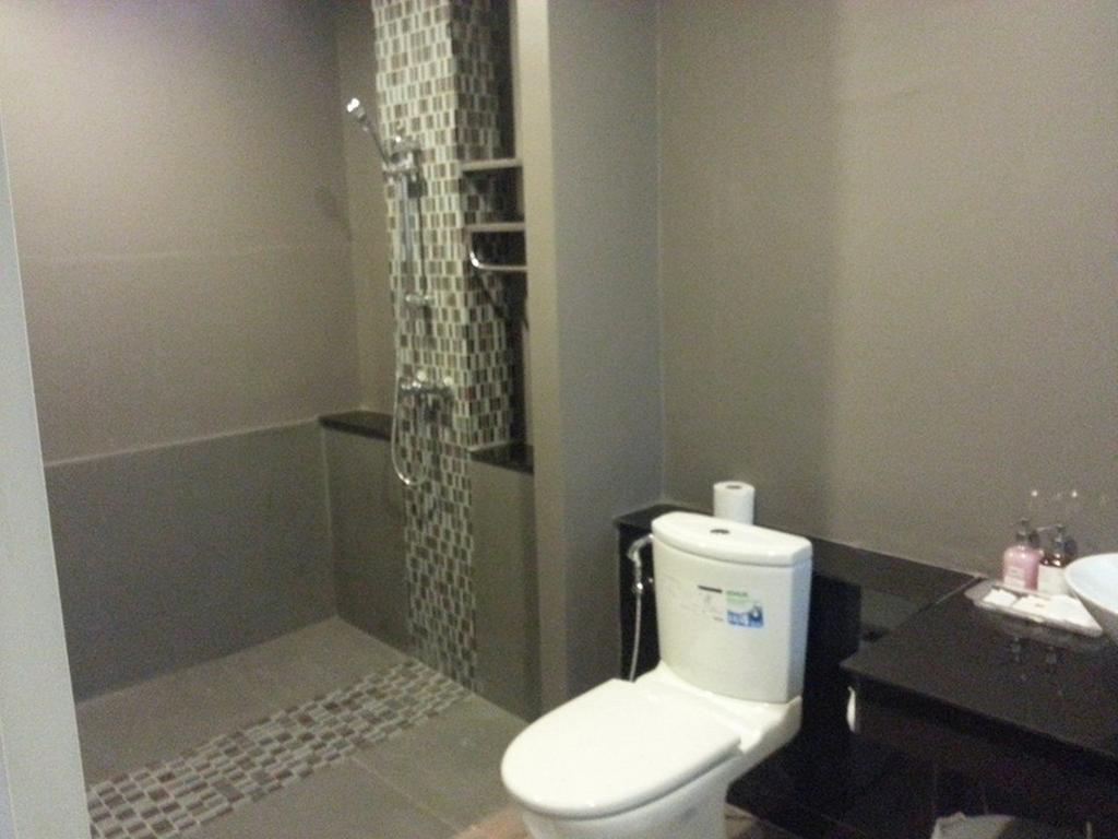 N.P. House Hua Hin Hotel Room photo