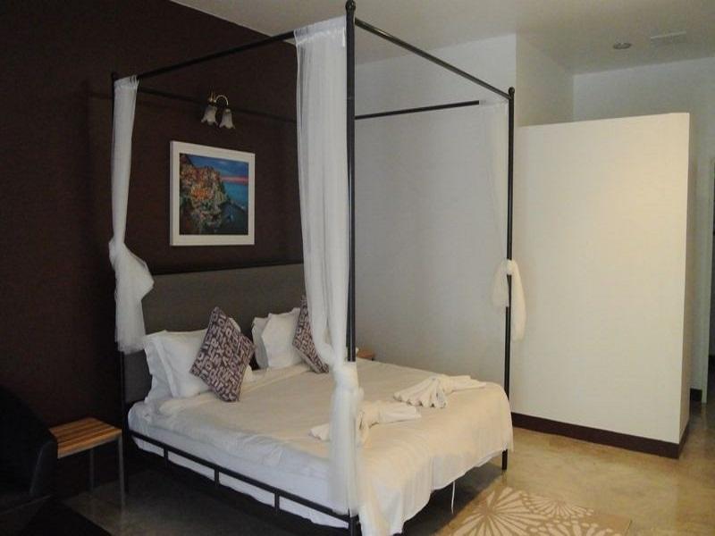 N.P. House Hua Hin Hotel Exterior photo