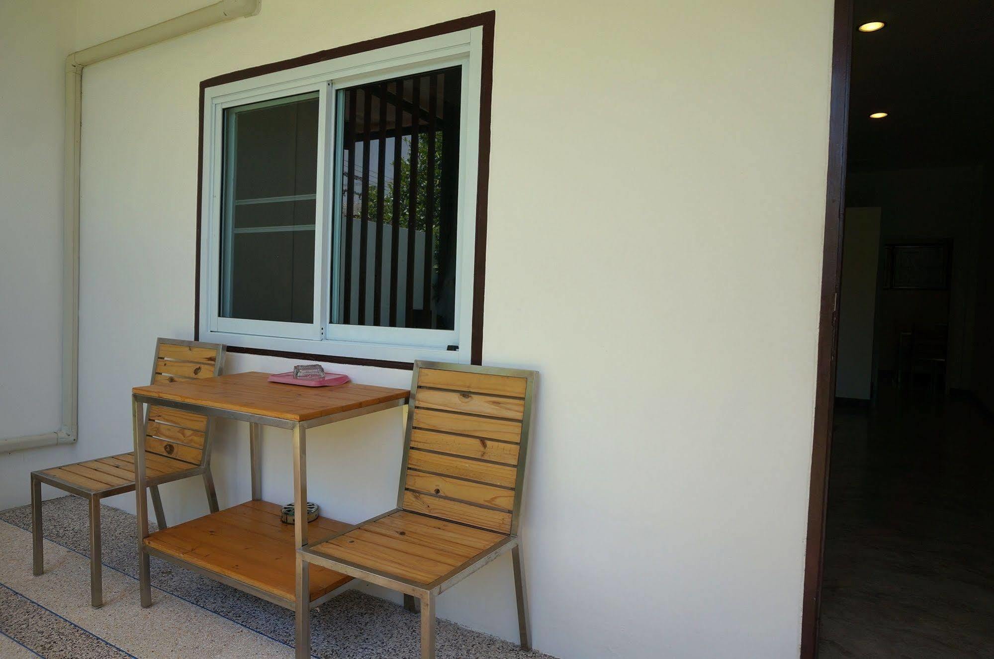 N.P. House Hua Hin Hotel Exterior photo